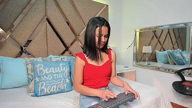 BelhaLawuo online show from 11/21/25, 07:01