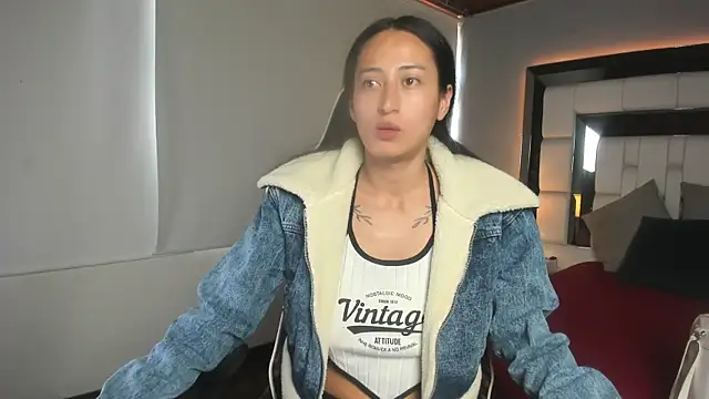 Snapshot of Adhara7 chatting on 11/12/25, 07:24 Adhara7 online show from 11/12/25, 07:24