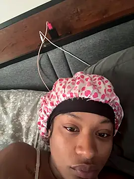 PrettyBabriexox online show from 11/04/25, 01:21