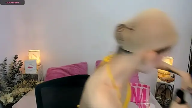 Snapshot of tsmokemachine chatting on 10/30/25, 05:46 tsmokemachine online show from 10/30/25, 05:46