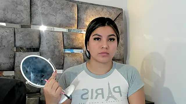 Snapshot of Mariia_Josee chatting on 10/15/25, 01:50 Mariia Josee online show from 10/15/25, 01:50