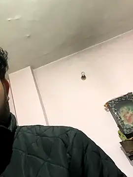 amitsharma7868 online show from 12/17/25, 02:39