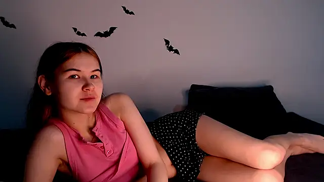 Snapshot of litle_owl chatting on 11/01/25, 02:19 litle owl online show from 11/01/25, 02:19