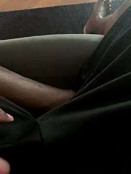 Snapshot of envolvemteX chatting on 11/27/25, 04:53 envolvemteX online show from 11/27/25, 04:53