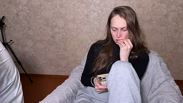 cutemilana sexwife online show from 01/07/26, 09:28