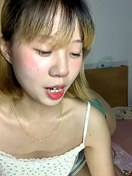 Snapshot of zhaomosheng125216 chatting on 10/10/25, 01:15 zhaomosheng125216 online show from 10/10/25, 01:15