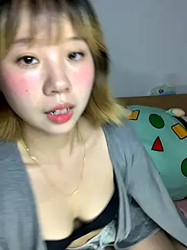 Snapshot of zhaomosheng125216 chatting on 10/13/25, 11:38 zhaomosheng125216 online show from 10/13/25, 11:38