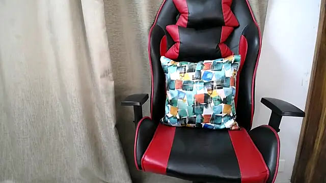 Snapshot of niya-cute chatting on 03/14/26, 04:56 niya-cute online show from 03/14/26, 04:56