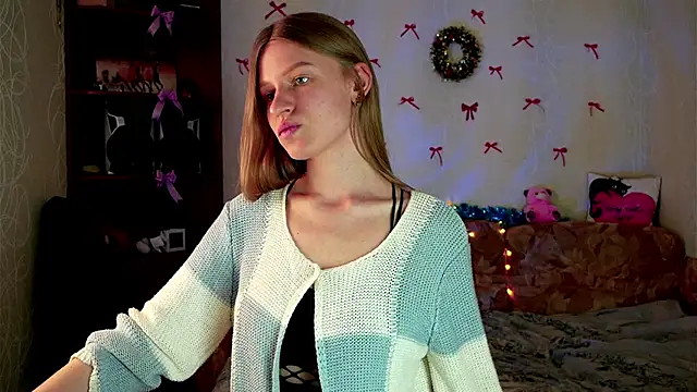 Snapshot of Luntryy chatting on 03/11/26, 10:32 Luntryy online show from 03/11/26, 10:32