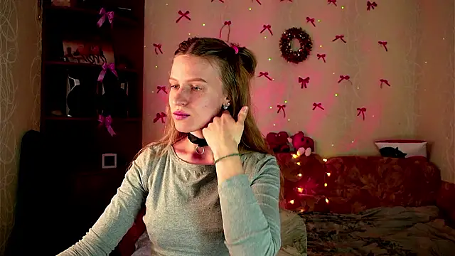 Snapshot of Luntryy chatting on 03/17/26, 10:07 Luntryy online show from 03/17/26, 10:07