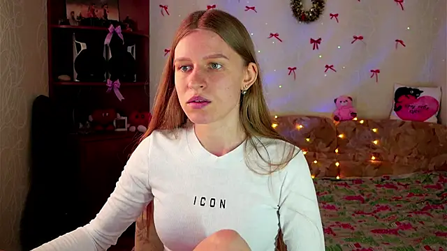 Snapshot of Luntryy chatting on 04/02/26, 08:45 Luntryy online show from 04/02/26, 08:45