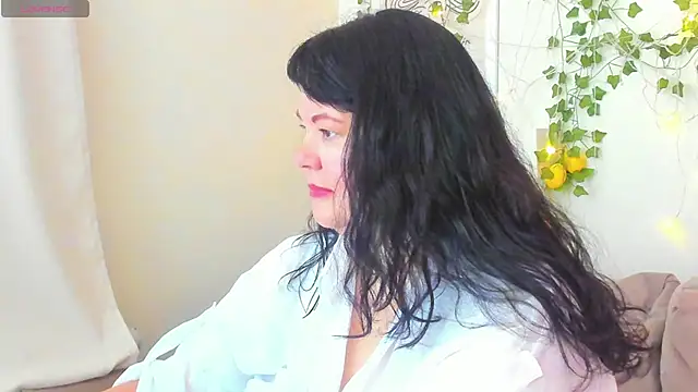 Snapshot of sandra_jackson chatting on 11/27/25, 02:13 sandra jackson online show from 11/27/25, 02:13