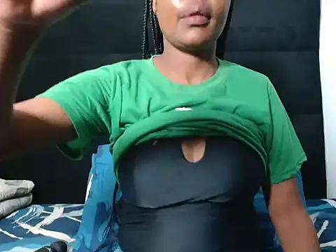 Snapshot of CreamySexyPussy chatting on 10/01/25, 03:40 CreamySexyPussy online show from 10/01/25, 03:40