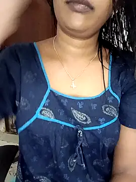 Snapshot of Tamil_kavinila chatting on 04/27/26, 03:37 Tamil kavinila online show from 04/27/26, 03:37