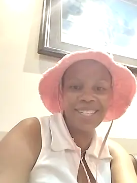 HoneyDripz 94 online show from 10/18/25, 10:10