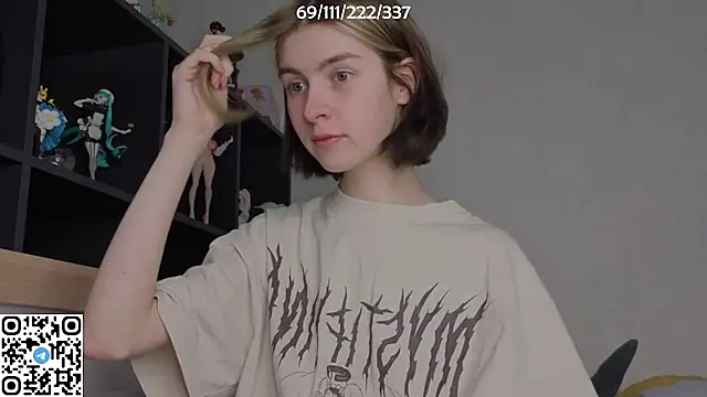 Snapshot of bertamimi chatting on 10/13/25, 06:52 bertamimi online show from 10/13/25, 06:52