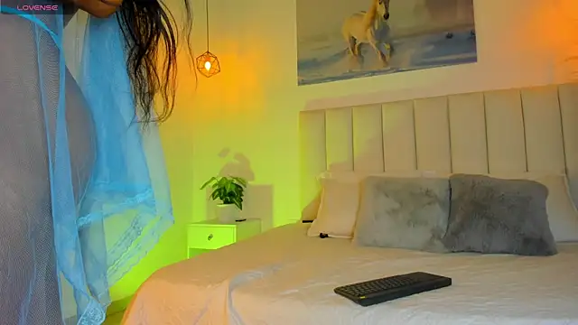 phoenix lane01 online show from 10/08/25, 11:52