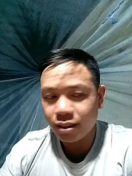 Snapshot of DungLuongg chatting on 09/26/25, 01:04 DungLuongg online show from 09/26/25, 01:04