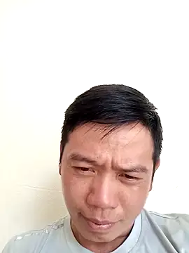 Snapshot of DungLuongg chatting on 10/27/25, 03:54 DungLuongg online show from 10/27/25, 03:54