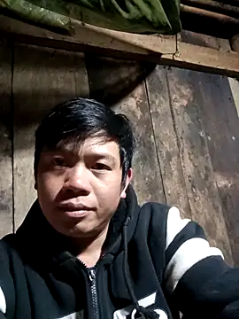 DungLuongg online show from 12/22/25, 02:36