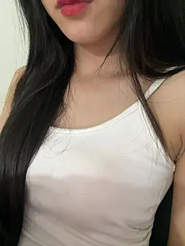 Snapshot of Desi_sara chatting on 03/24/26, 03:39 Desi sara online show from 03/24/26, 03:39