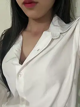 Snapshot of Desi_sara chatting on 04/21/26, 09:48 Desi sara online show from 04/21/26, 09:48