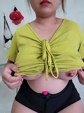 Snapshot of Akira_sera chatting on 10/18/25, 03:09 Akira sera online show from 10/18/25, 03:09