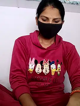 poojam93 online show from 11/25/25, 04:01