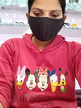 poojam93 online show from 12/04/25, 02:54