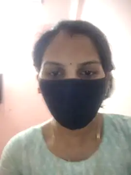 Snapshot of poojam93 chatting on 05/01/26, 04:22 poojam93 online show from 05/01/26, 04:22