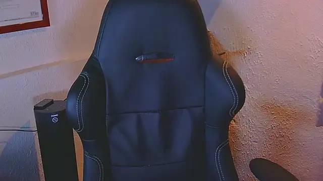 Snapshot of Lucien_Gray_ chatting on 09/30/25, 06:13 Lucien Gray online show from 09/30/25, 06:13