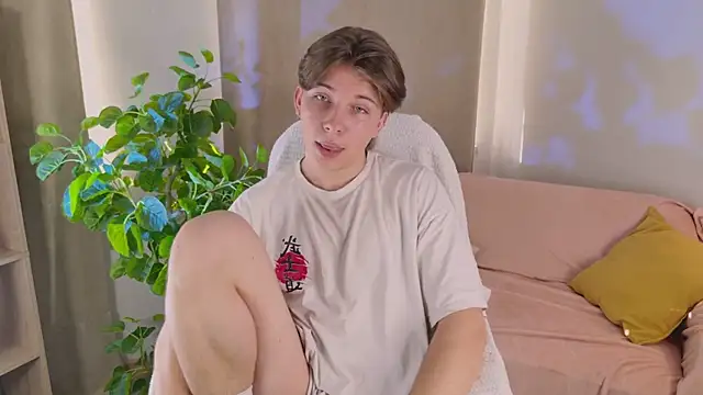 Snapshot of Robby_Manson chatting on 10/04/25, 01:09 Robby Manson online show from 10/04/25, 01:09