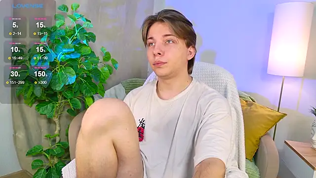 Snapshot of Robby_Manson chatting on 10/10/25, 01:32 Robby Manson online show from 10/10/25, 01:32