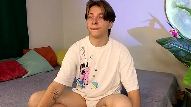 Snapshot of Robby_Manson chatting on 10/13/25, 02:39 Robby Manson online show from 10/13/25, 02:39