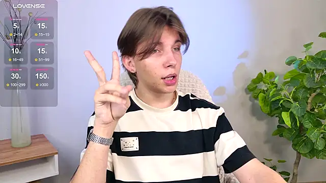 Snapshot of Robby_Manson chatting on 11/03/25, 05:20 Robby Manson online show from 11/03/25, 05:20