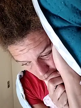 sarahkat86 online show from 02/24/26, 12:25