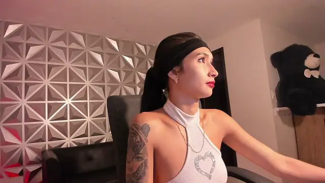 Snapshot of hellen_tease chatting on 09/12/25, 12:16 hellen tease online show from 09/12/25, 12:16