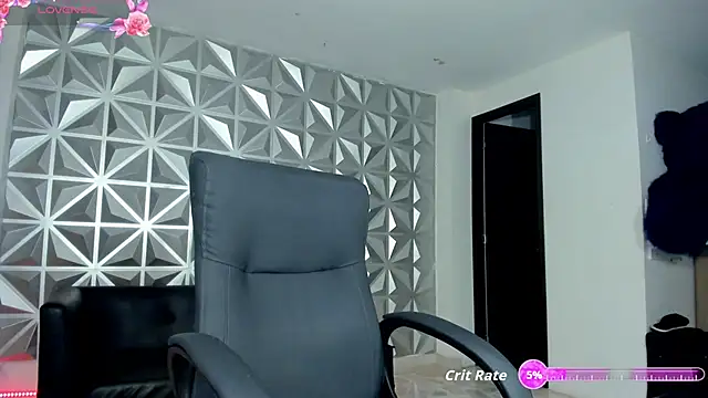 Snapshot of hellen_tease chatting on 10/18/25, 12:28 hellen tease online show from 10/18/25, 12:28