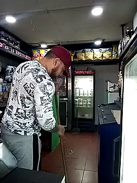 Snapshot of Catire10_ chatting on 09/13/25, 12:38 Catire10 online show from 09/13/25, 12:38