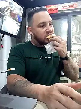 Snapshot of Catire10_ chatting on 10/22/25, 01:33 Catire10 online show from 10/22/25, 01:33