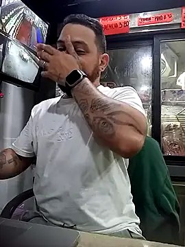 Snapshot of Catire10_ chatting on 10/27/25, 02:21 Catire10 online show from 10/27/25, 02:21