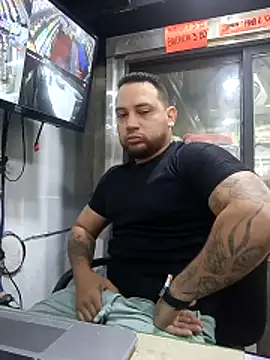 Snapshot of Catire10_ chatting on 11/19/25, 01:44 Catire10 online show from 11/19/25, 01:44