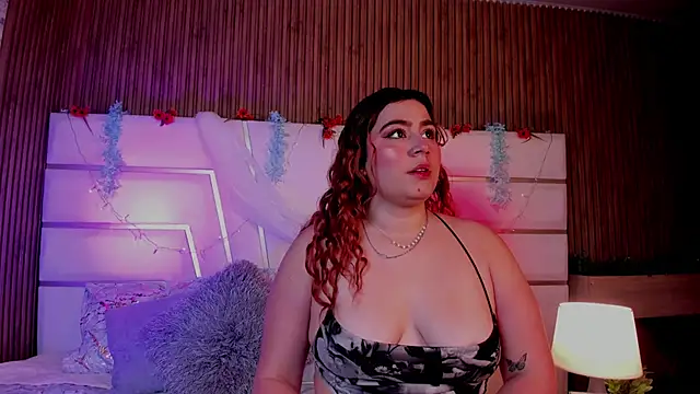 AdelaTaylor online show from 09/10/25, 07:47