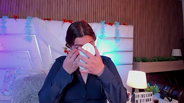 AdelaTaylor online show from 09/26/25, 07:51