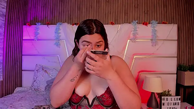 AdelaTaylor online show from 10/09/25, 07:01