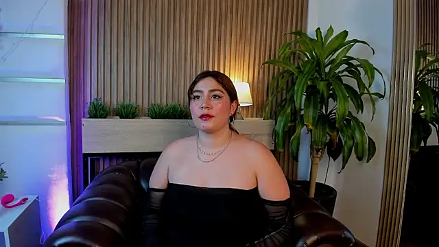 AdelaTaylor online show from 10/11/25, 09:46