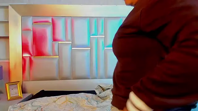 AdelaTaylor online show from 10/26/25, 11:49