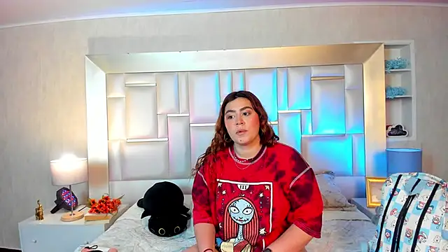 AdelaTaylor online show from 10/30/25, 11:33