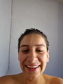 Snapshot of aytanna_torrez chatting on 11/22/25, 11:53 aytanna torrez online show from 11/22/25, 11:53