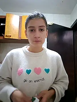 Snapshot of aytanna_torrez chatting on 11/25/25, 12:38 aytanna torrez online show from 11/25/25, 12:38